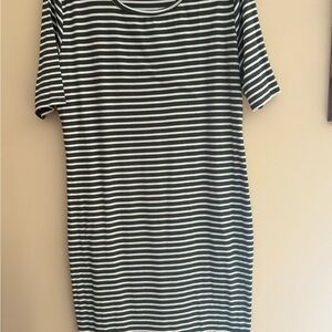 LuLaRoe gray and White Striped Short Sleeve Top